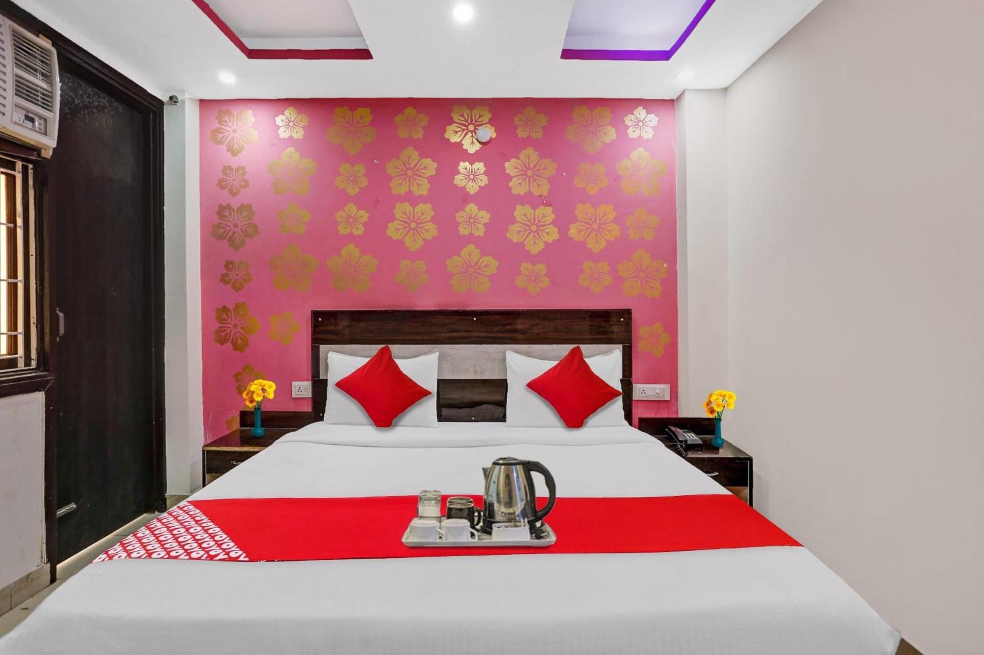 Hotel O Hotel Blue Orchid 뉴델리 외부 사진