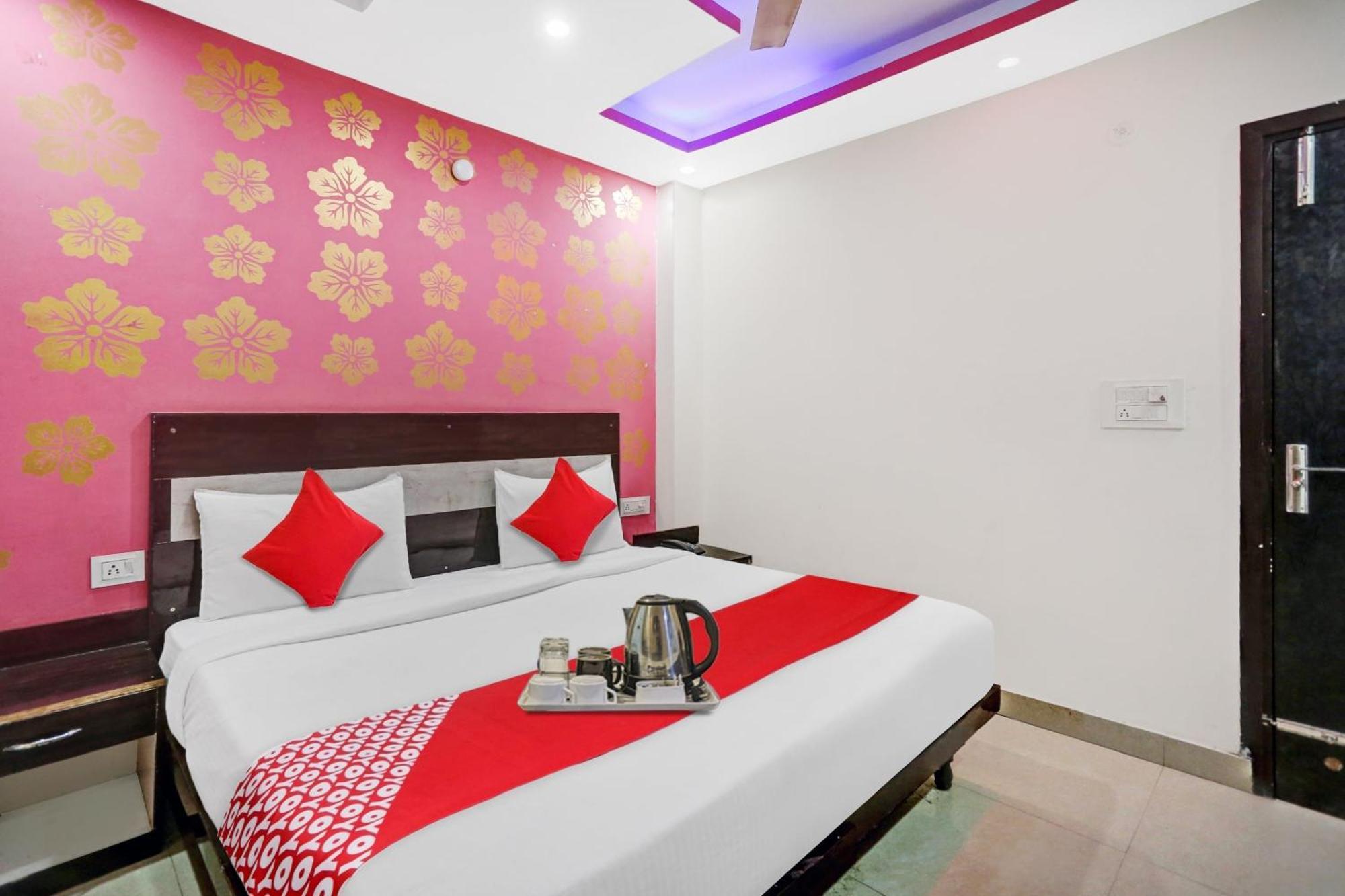 Hotel O Hotel Blue Orchid 뉴델리 외부 사진