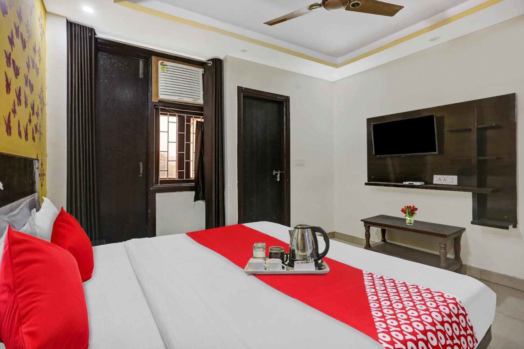 Hotel O Hotel Blue Orchid 뉴델리 외부 사진