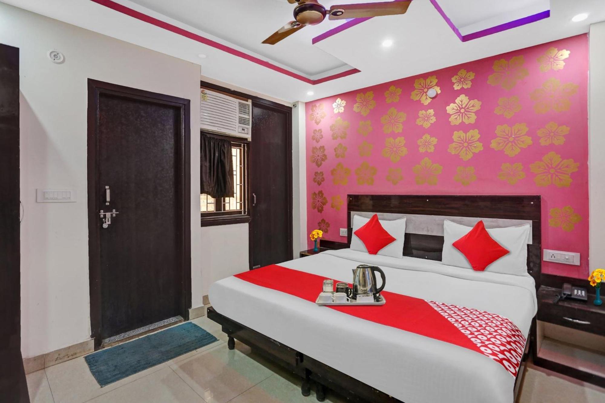 Hotel O Hotel Blue Orchid 뉴델리 외부 사진